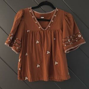 Old Navy Floral Embroidered Boho Blouse in Light Brown (Size M)